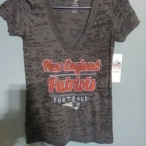 Patriots v neck tshirt